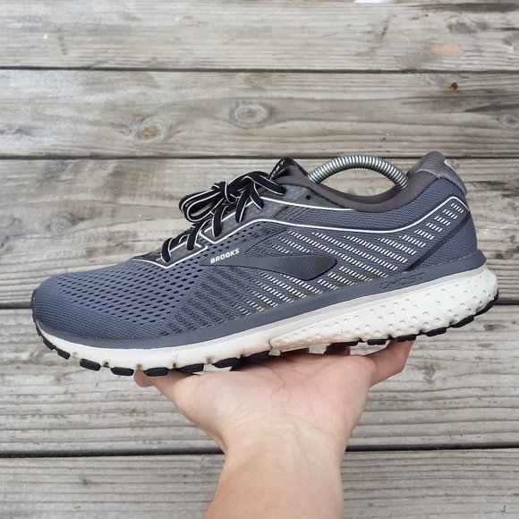brooks ghost 12 road running shoe